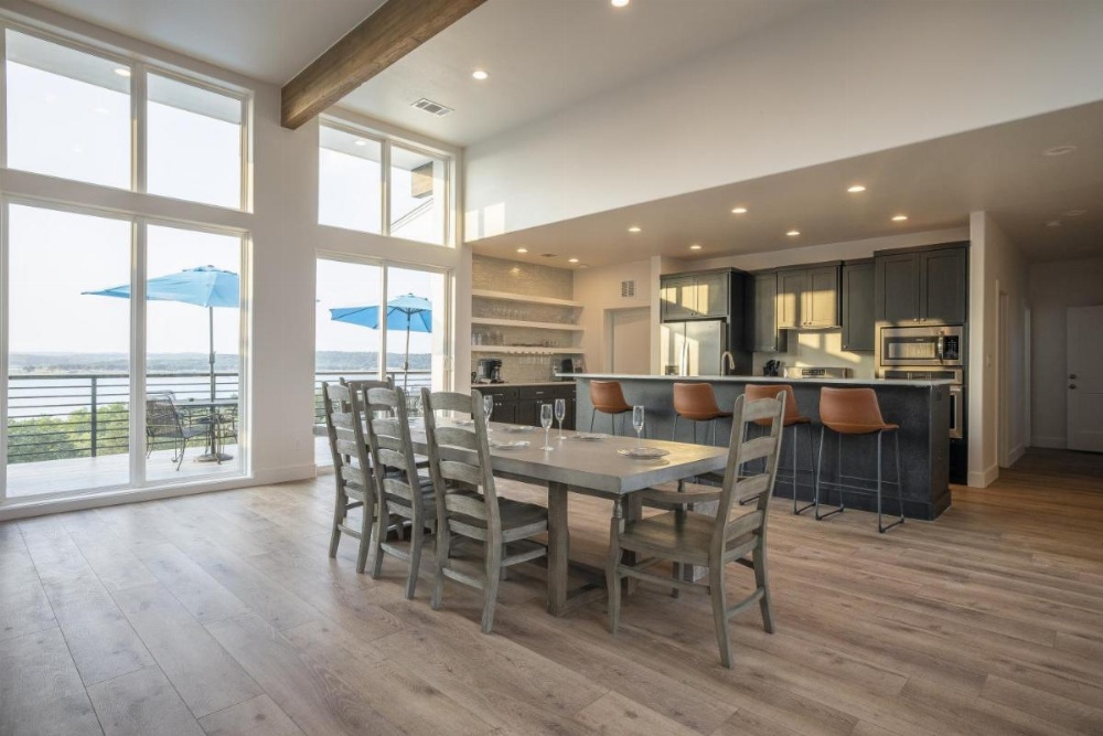 THE OASIS AT CANYON LAKE home Image 18
