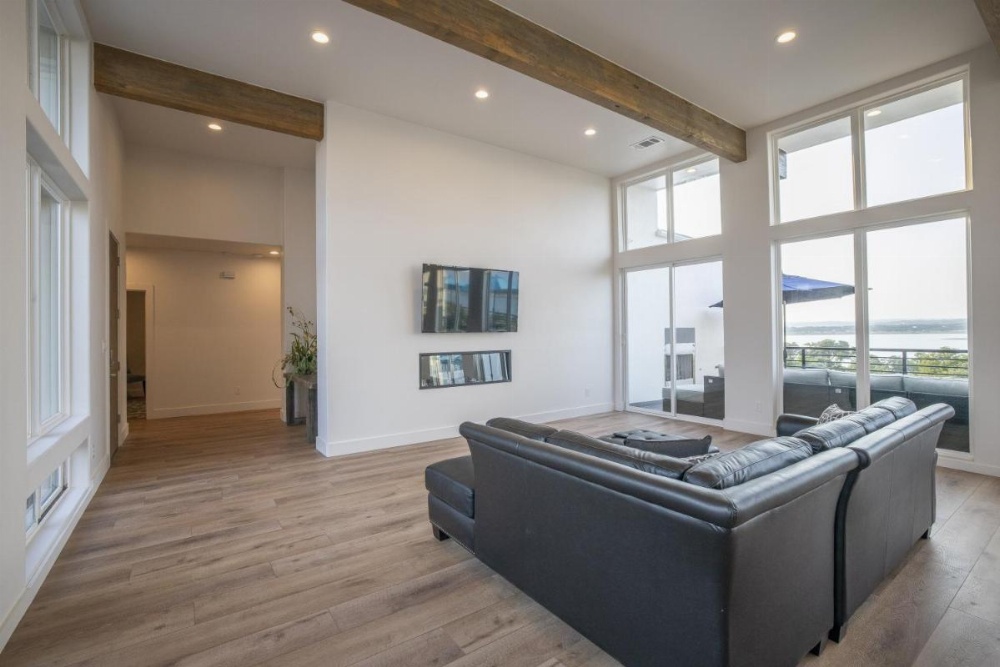 THE OASIS AT CANYON LAKE home Image 20