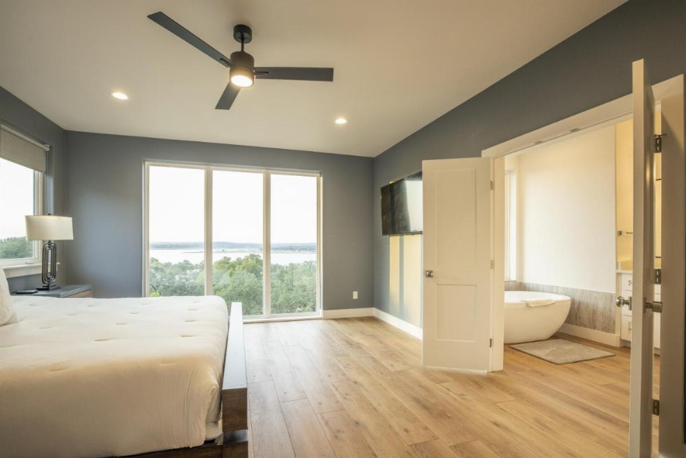 THE OASIS AT CANYON LAKE home Image 22