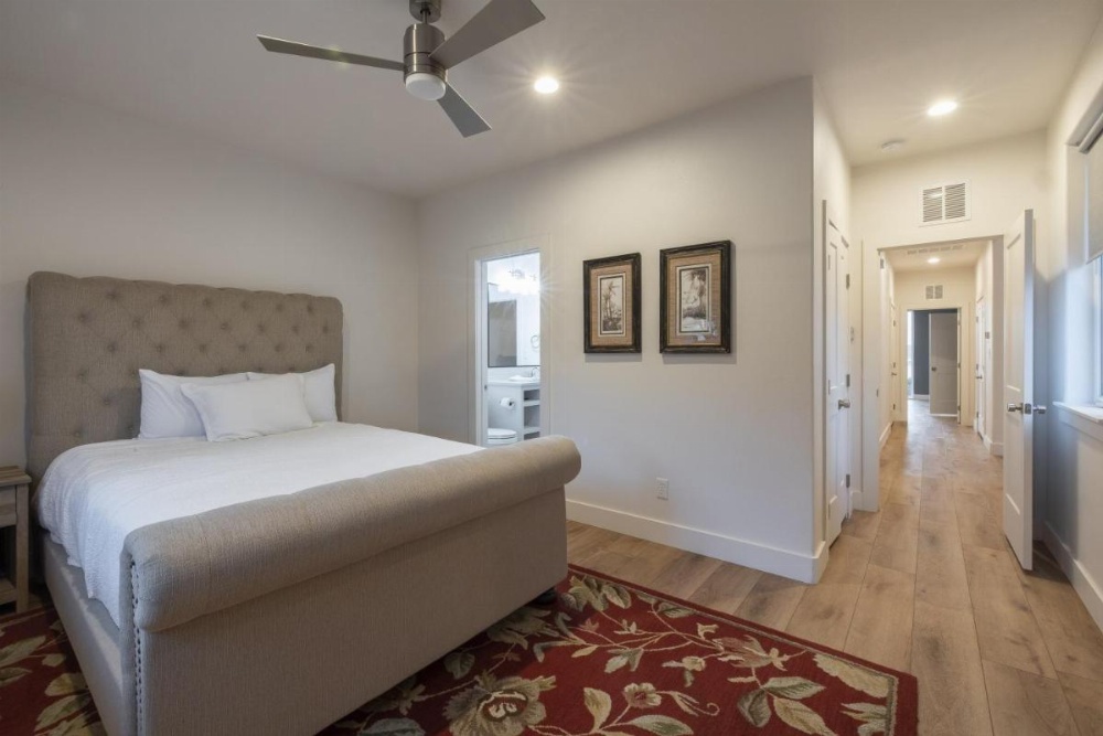 THE OASIS AT CANYON LAKE home Image 30