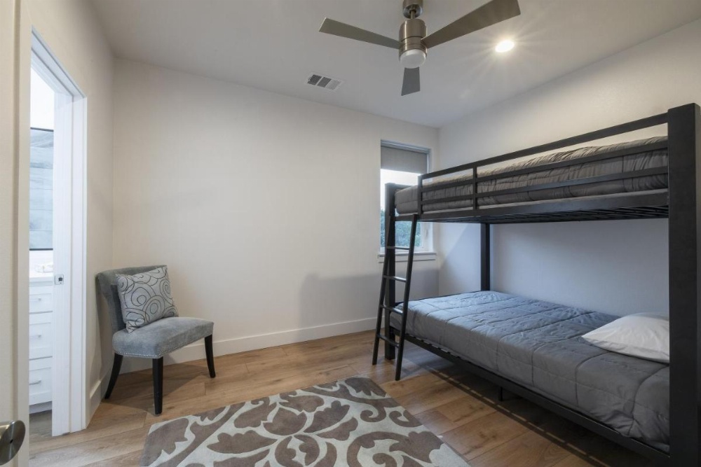 THE OASIS AT CANYON LAKE home Image 34