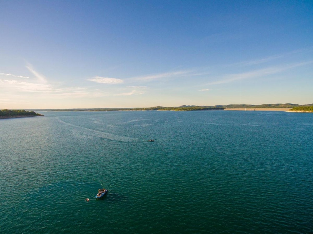 THE OASIS AT CANYON LAKE home Image 38